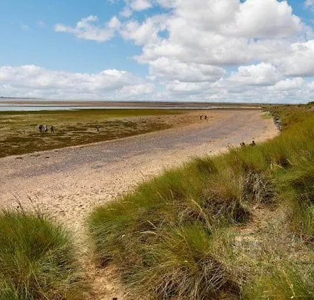 Heron House בית הארחה *