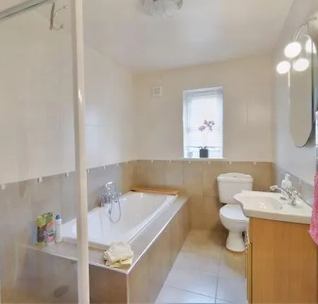 Heron House בית הארחה